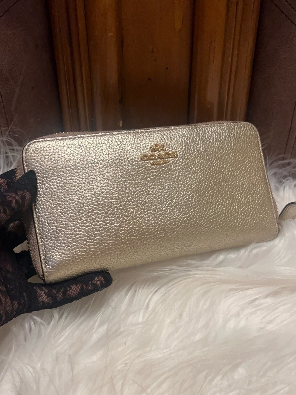 Coach Metallic Gold pebbled leather accordion Zip-Around Wallet - Picture 10 of 10